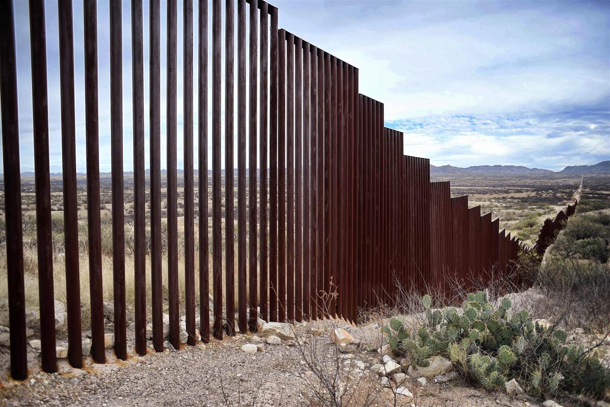 170124 usmexico border wall rhk 2332p 91c9433791cd3426b25ec6824270aa1f nbcnews fp 1200 800 1  593ee63faf0cf