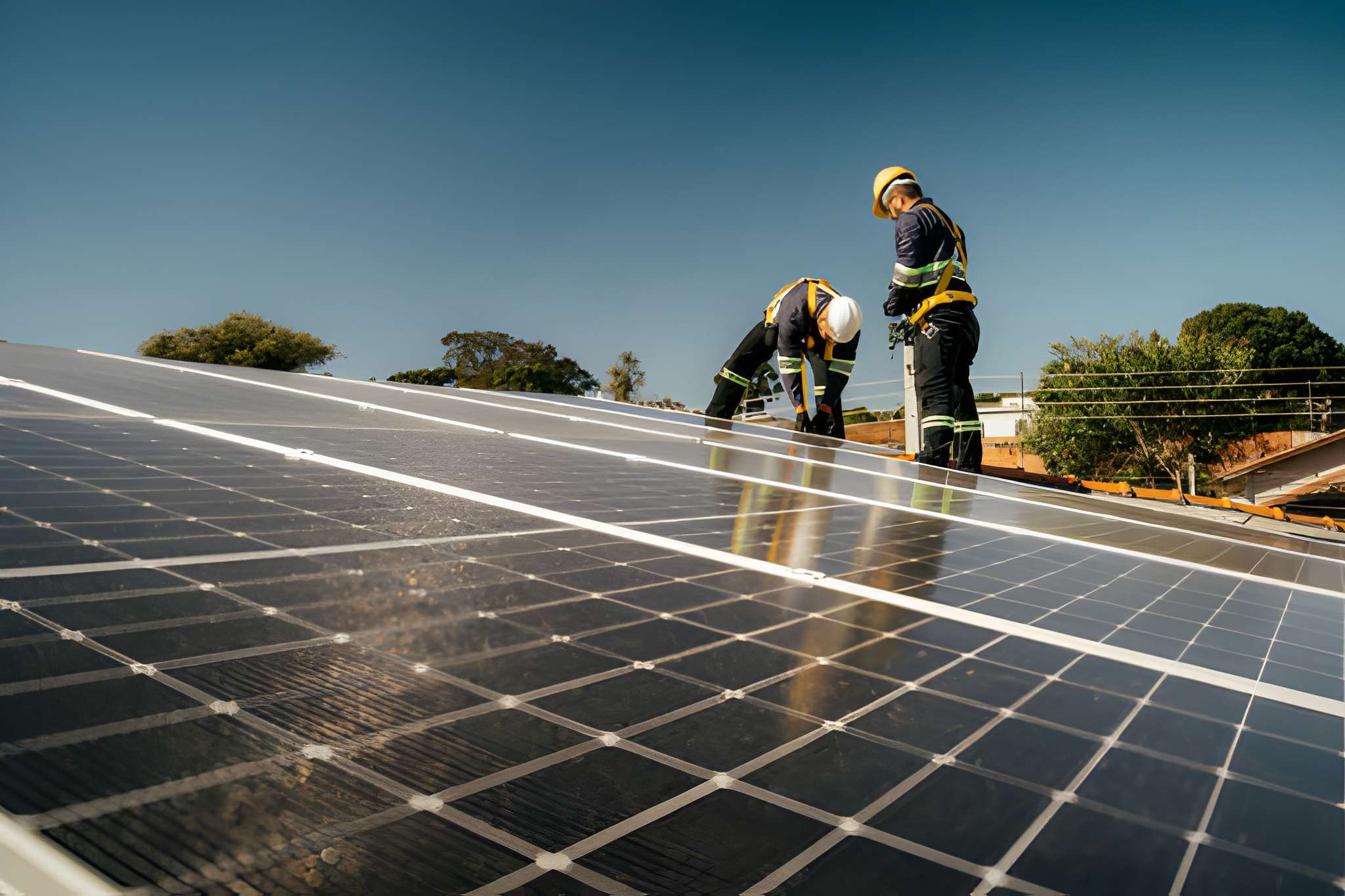 Solar Installers Pivot After ‘Mad Rush’ to Claim Residential Tax Credit Ends