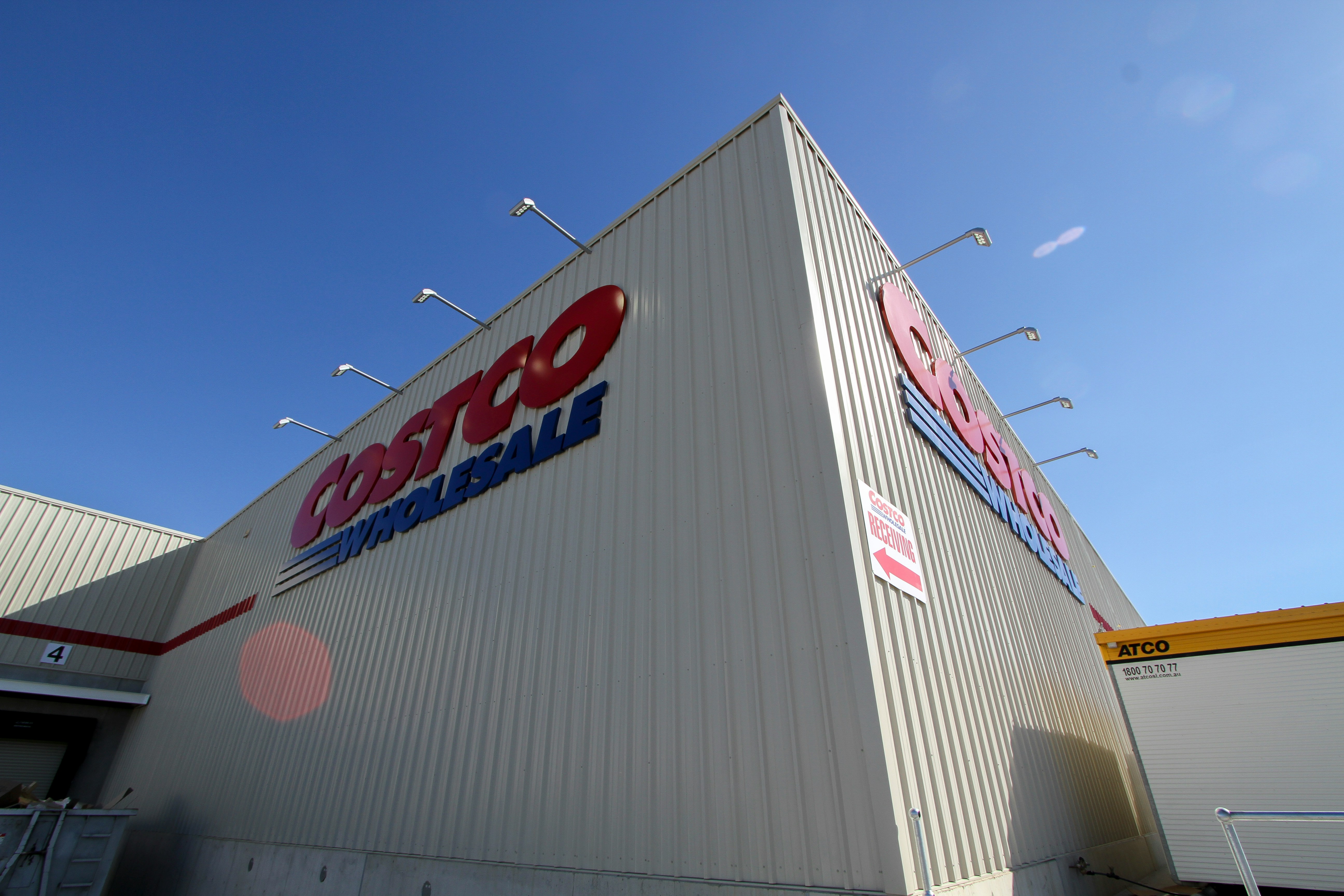 Customer Sues Costco, Accuses Wholesaler of Passing Along Tariff Costs to Shoppers