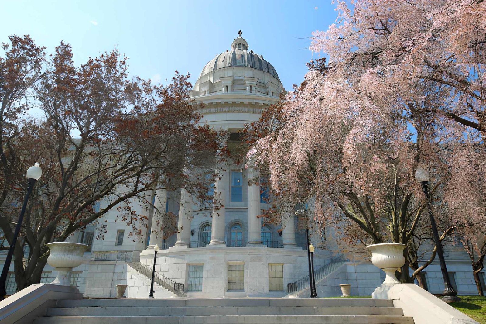 Missouri House OKs Switch to Sales Tax From Income Tax
