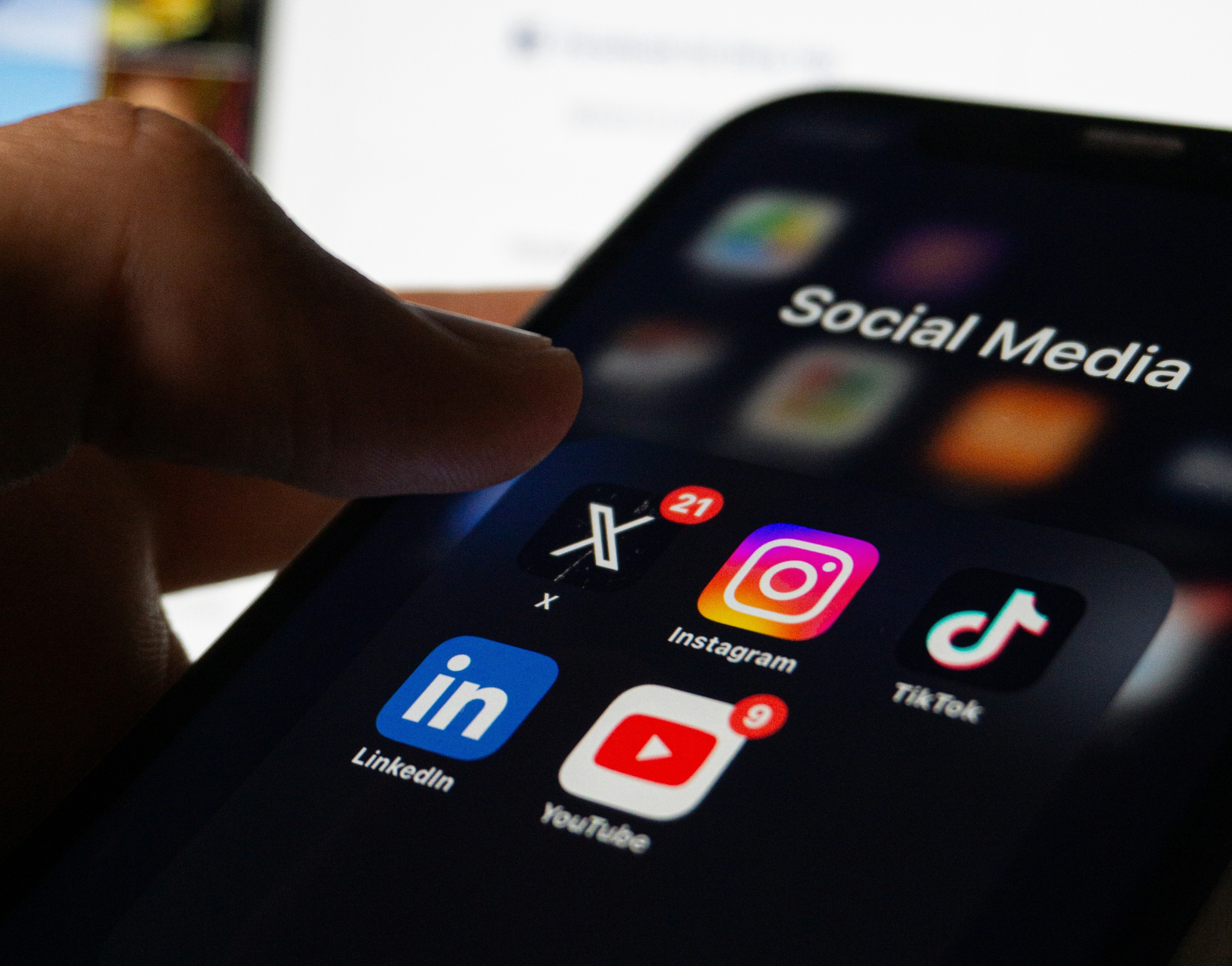 1 in 3 Gen Z Workers Quit a Job Based on Social Media Advice, Report Finds