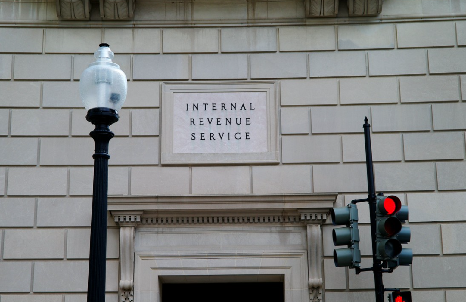 IRS Introduces Look-Back Interest Calculator for Long-Term Contracts