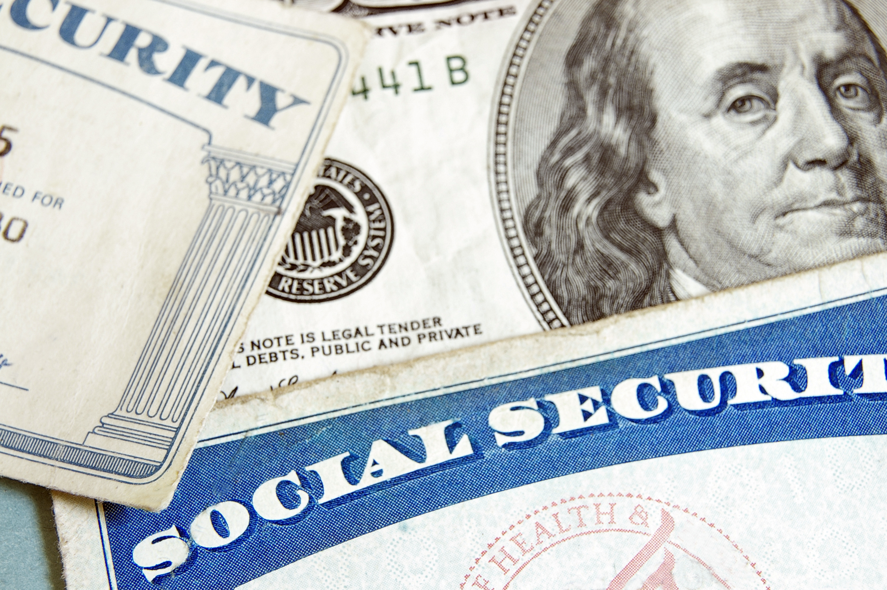 Social Security Recipients Will See Cuts of $500 a Month in Less Than 7 Years, Study Shows