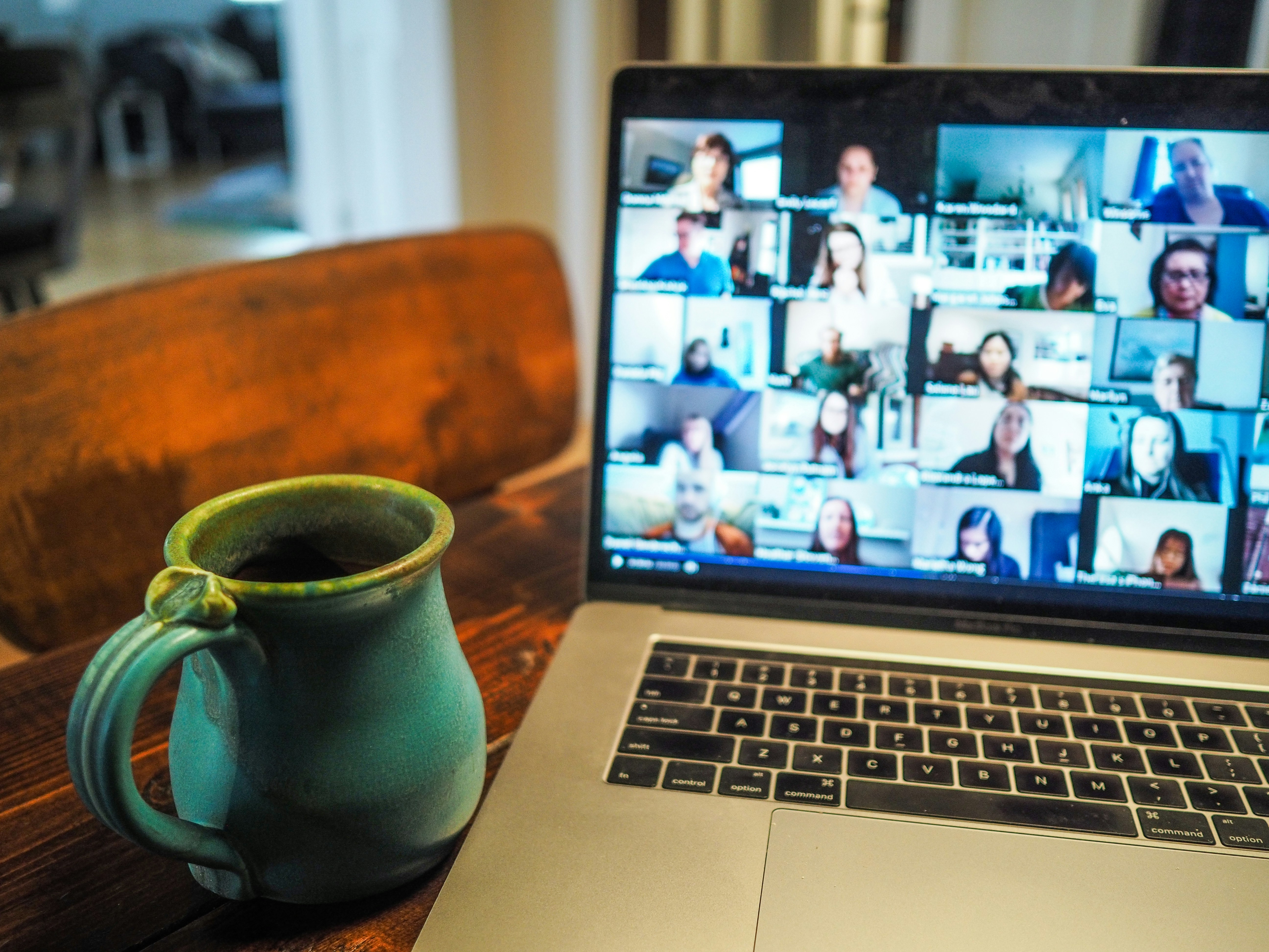 Remote Work—Not AI—is What’s Plaguing Young-Grad Hiring, Fed Study Says