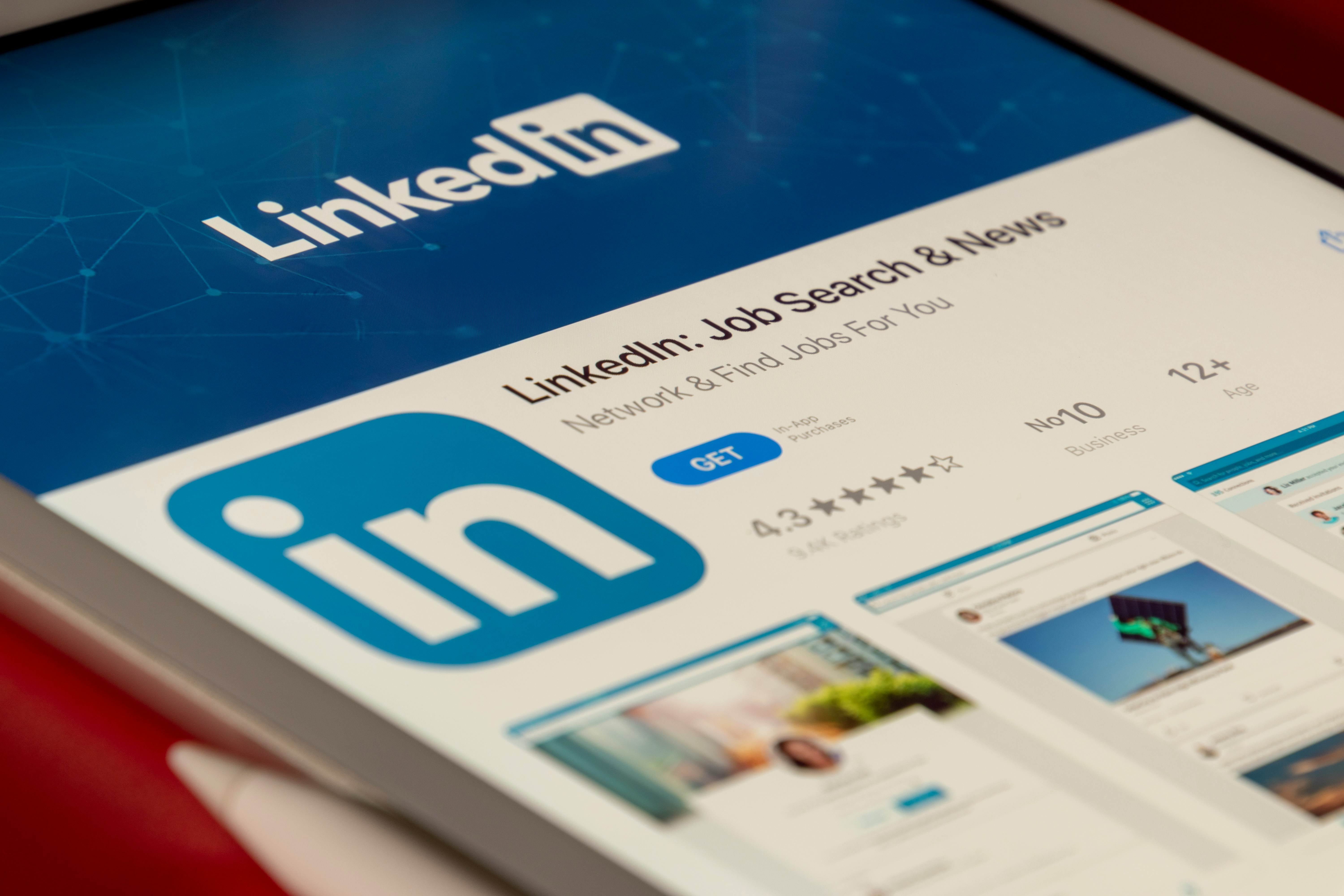 LinkedIn Love? Surprising Number of Professionals Finding a Match on Biz Networking Site