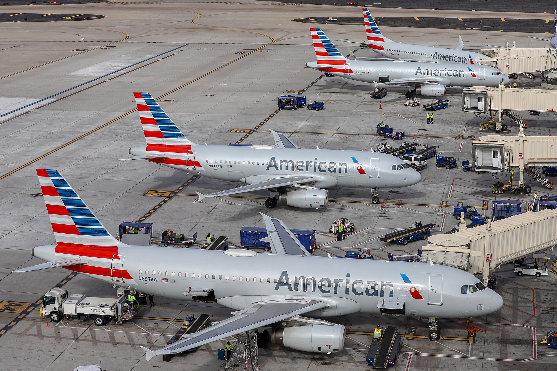 American Airlines Says It Will Match $1,000 for Trump Accounts