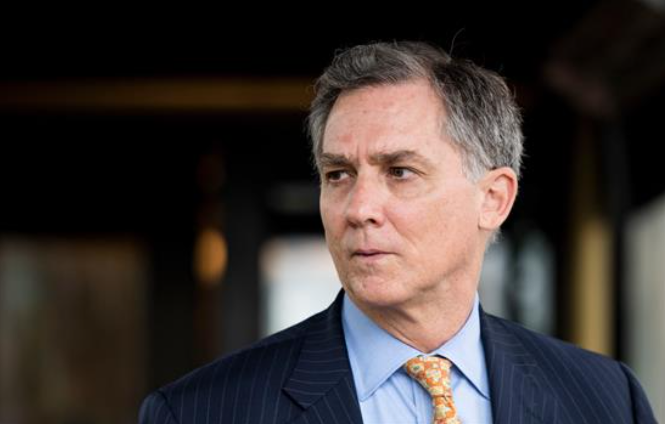 GOP Lawmakers Go to Bat for Small Investment Brokers