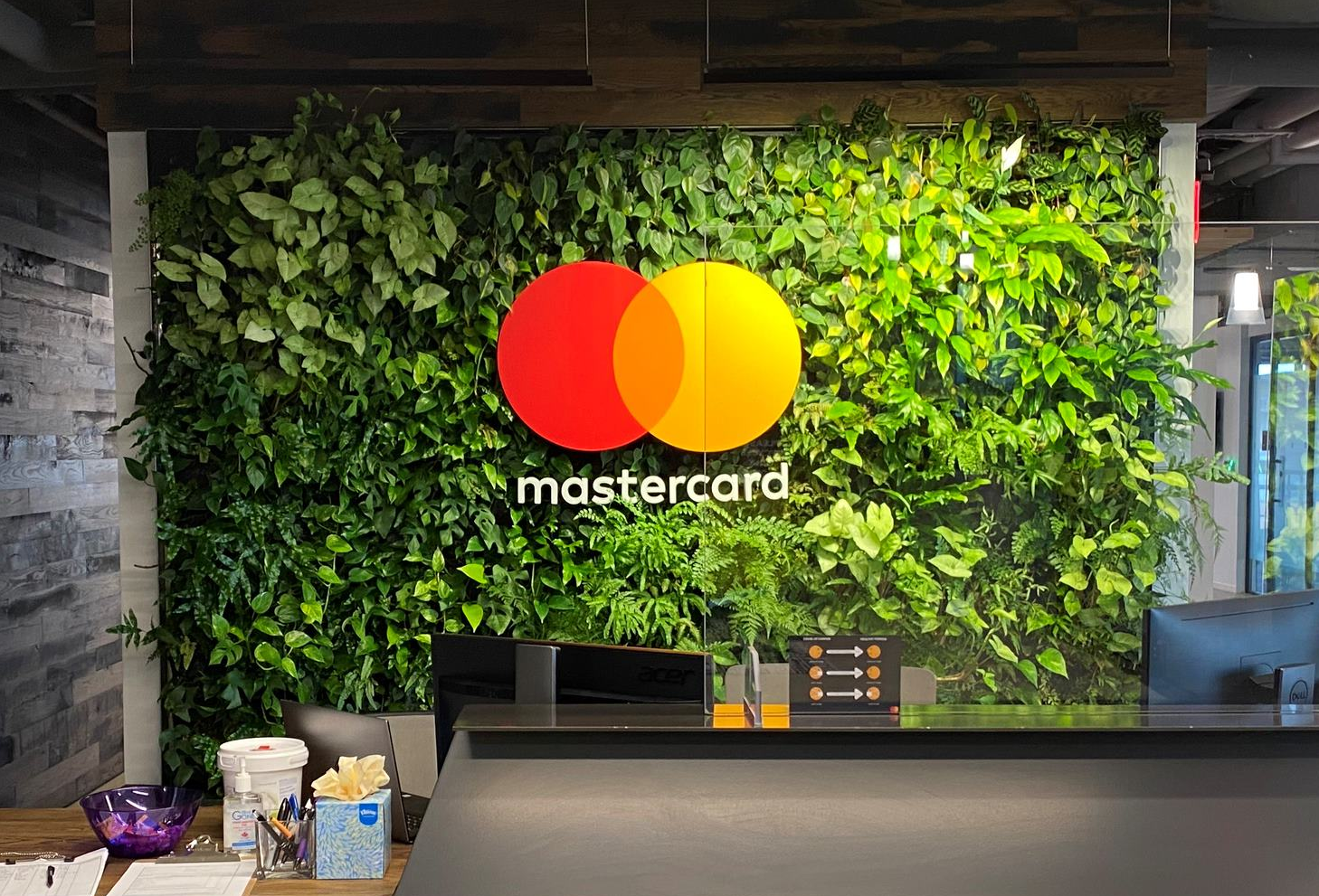 Mastercard Adds AI-Powered B2B Analytics Solution for Commercial Payments