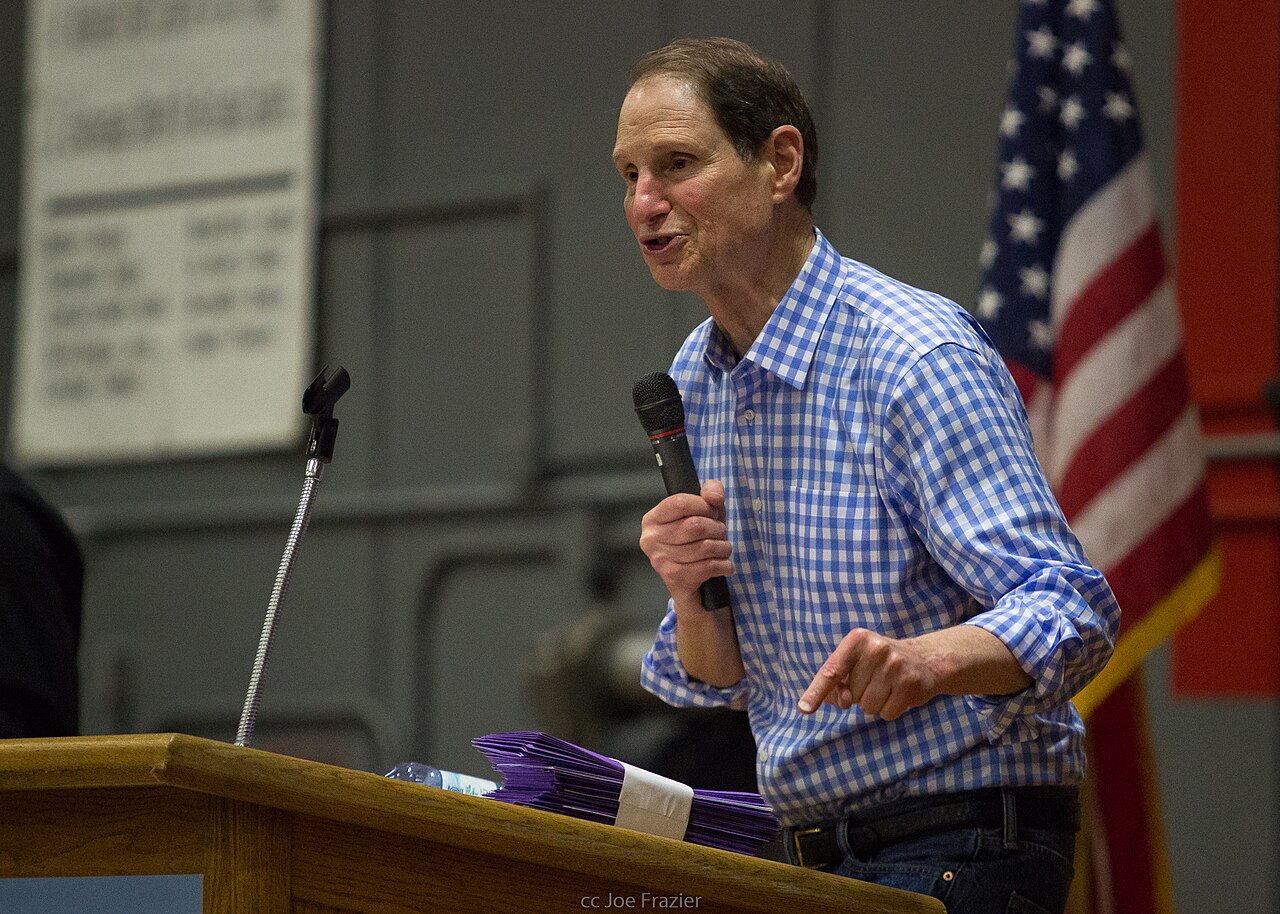 Sen. Ron Wyden Pushes Bills to Tax Data Centers, Aid Displaced Workers