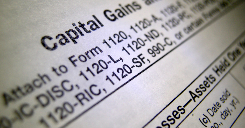 capital_gains_losses_filing_us_taxes_abroad_840x440_1_.5445257fe2c4e