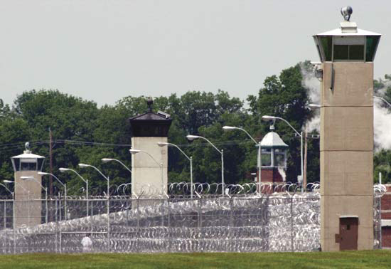 federal-prison1